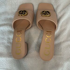 New, never worn Gucci Nappa Charlotte